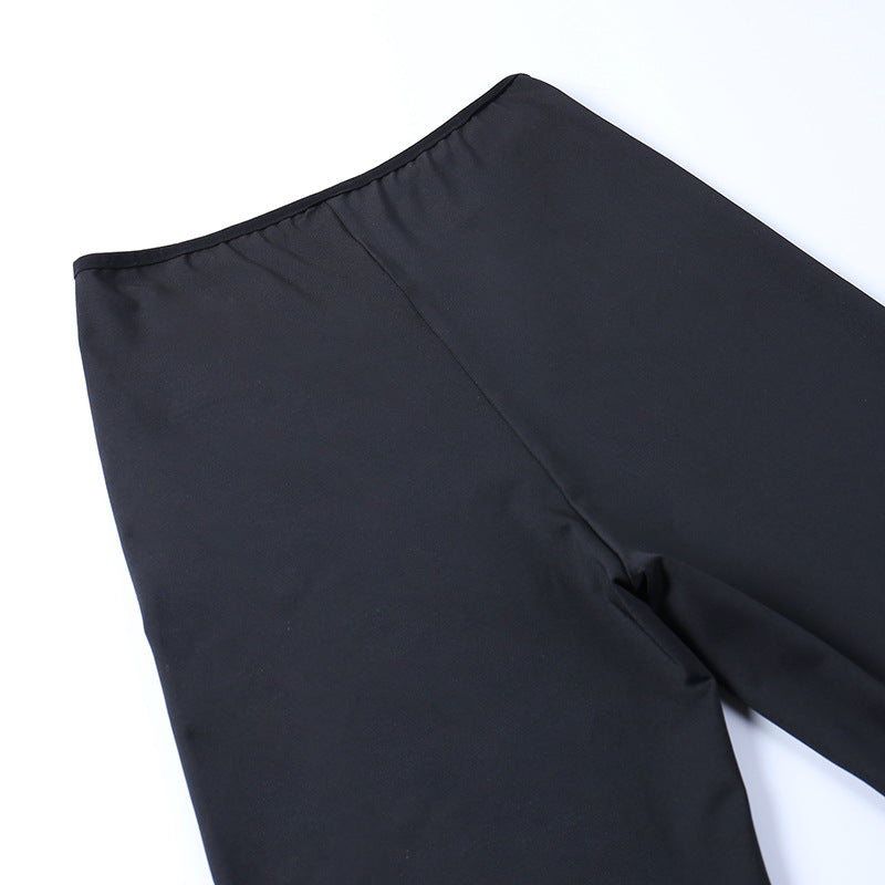 Calça Flare Gótica com Renda e Cruz