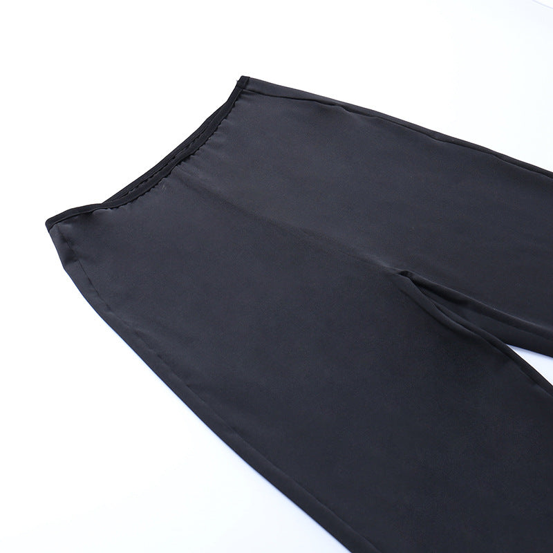 Calça Flare Gótica com Renda e Cruz