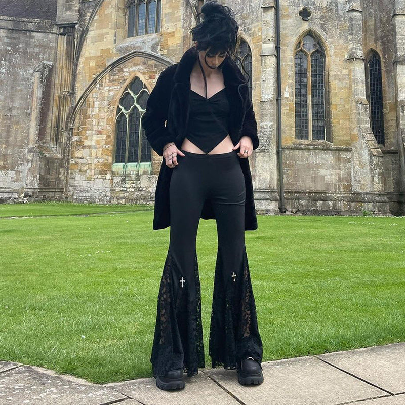 Calça Flare Gótica com Renda e Cruz