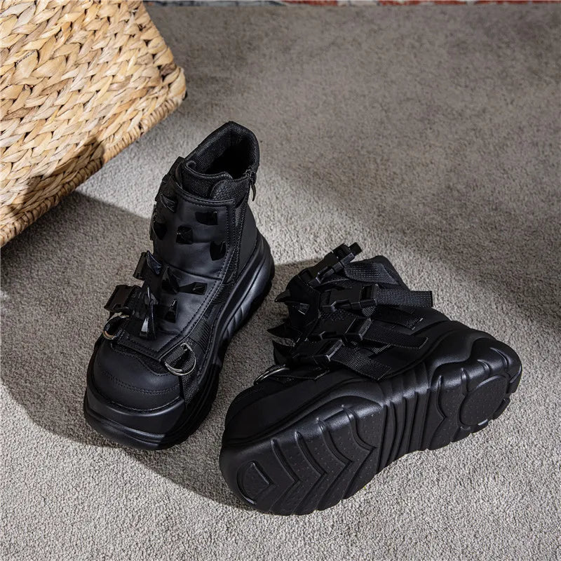 2025 novas mulheres de couro genuíno punk muffin plataforma esportes retro rebite botas curtas de metal pesado