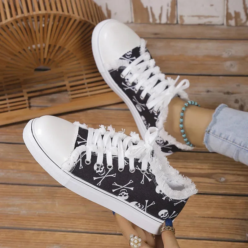 Crânio feminino morcego padrão sapatos vulcanizados sapatos planos moda rendas até tênis feminino casual respirável sapato de lona 2024