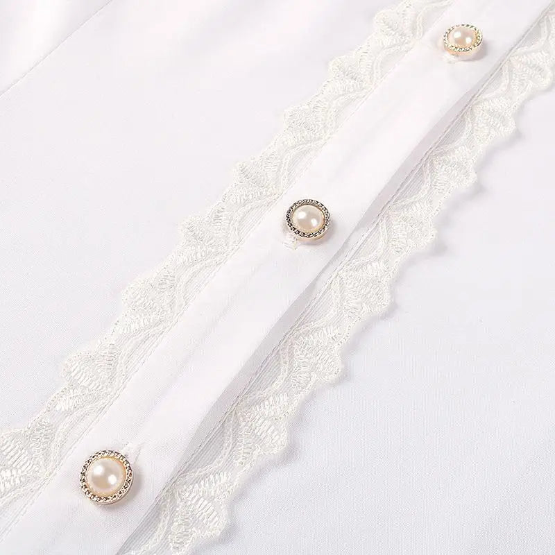 Nova Chegada Verão 2026: Blusa Feminina Vintage com Gola Franzida, Gola Alta, Detalhe em Renda e Botões – Elegante Estilo Gótico