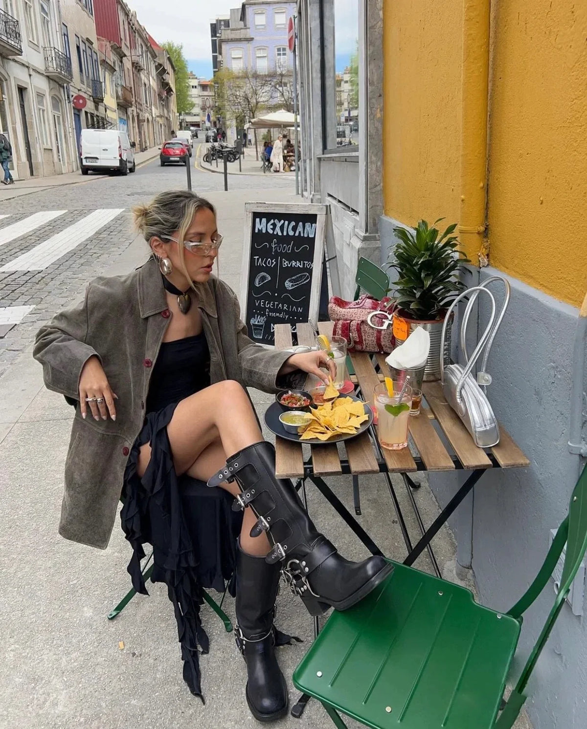 Botas Altas de Couro Genuíno para Mulheres com Fivela de Metal, Bico Quadrado, Estilo Punk, Salto Grosso, Botas de Motociclista
