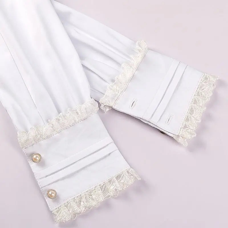 Nova Chegada Verão 2026: Blusa Feminina Vintage com Gola Franzida, Gola Alta, Detalhe em Renda e Botões – Elegante Estilo Gótico