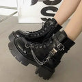 Novas Botas Femininas 2025: Botas Curtas Góticas com Rebites e Correntes, Design Moderno, Estilo Rock e Punk com Detalhes Metálicos