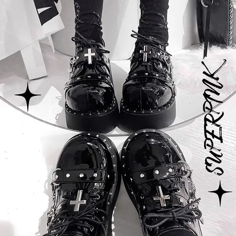 Sapato Plataforma Slip-On Gótico Punk