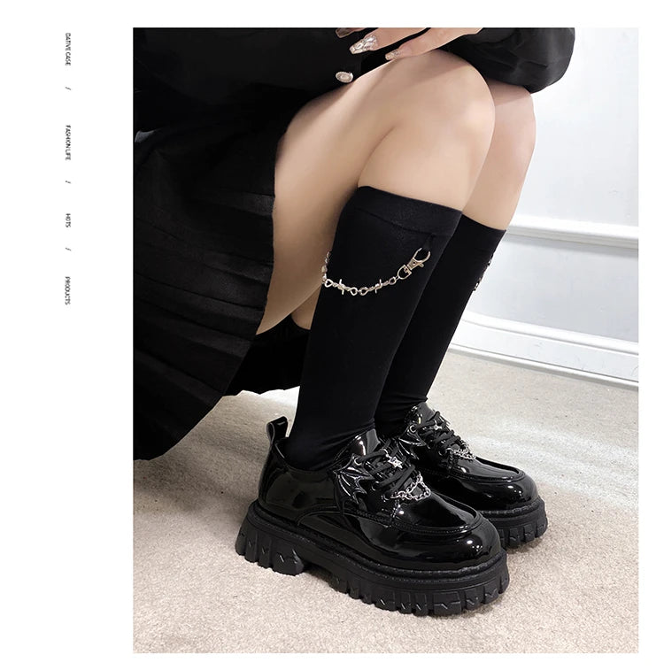 Punk vento moda único sapatos outono novo diabo bat asas gótico sapatos femininos fundo grosso plataforma à prova dwaterproof água corrente de metal