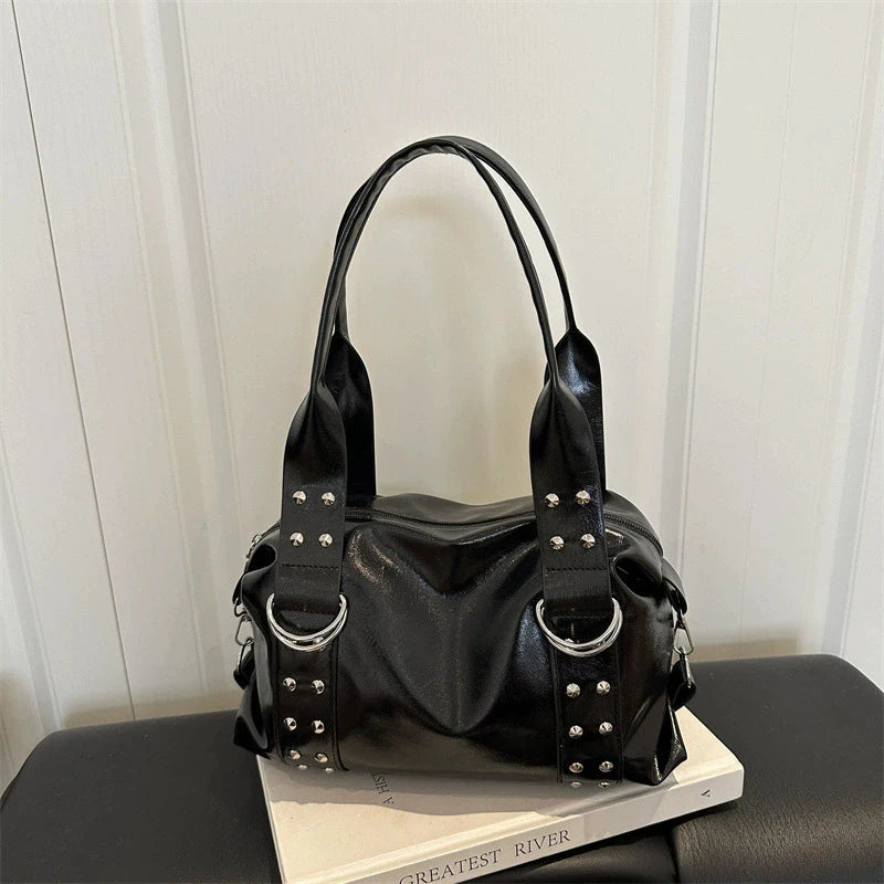 Bolsa de Ombro Feminina em Couro PU de Alta Qualidade, Grande Capacidade, Estilo Y2K, Bolsa de Braço com Rebites, Bolsa Boston Feminina para o Dia a Dia