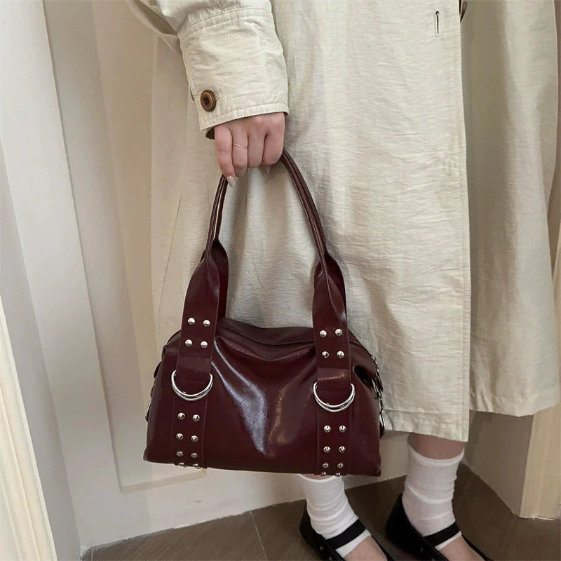 Bolsa de Ombro Feminina em Couro PU de Alta Qualidade, Grande Capacidade, Estilo Y2K, Bolsa de Braço com Rebites, Bolsa Boston Feminina para o Dia a Dia