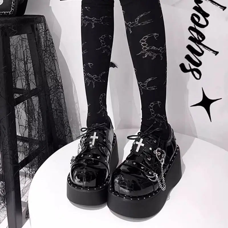 Sapato Plataforma Slip-On Gótico Punk
