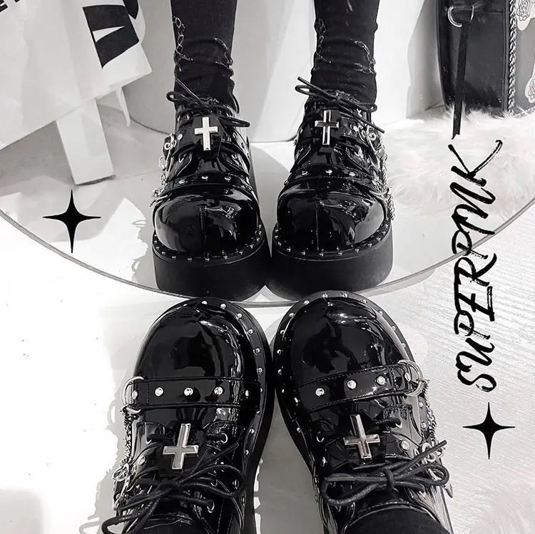 Sapato Plataforma Slip-On Gótico Punk