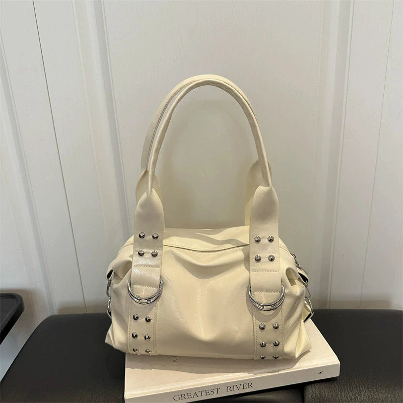 Bolsa de Ombro Feminina em Couro PU de Alta Qualidade, Grande Capacidade, Estilo Y2K, Bolsa de Braço com Rebites, Bolsa Boston Feminina para o Dia a Dia