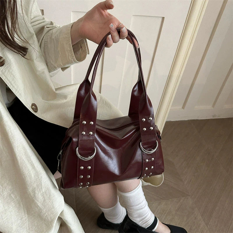 Bolsa de Ombro Feminina em Couro PU de Alta Qualidade, Grande Capacidade, Estilo Y2K, Bolsa de Braço com Rebites, Bolsa Boston Feminina para o Dia a Dia